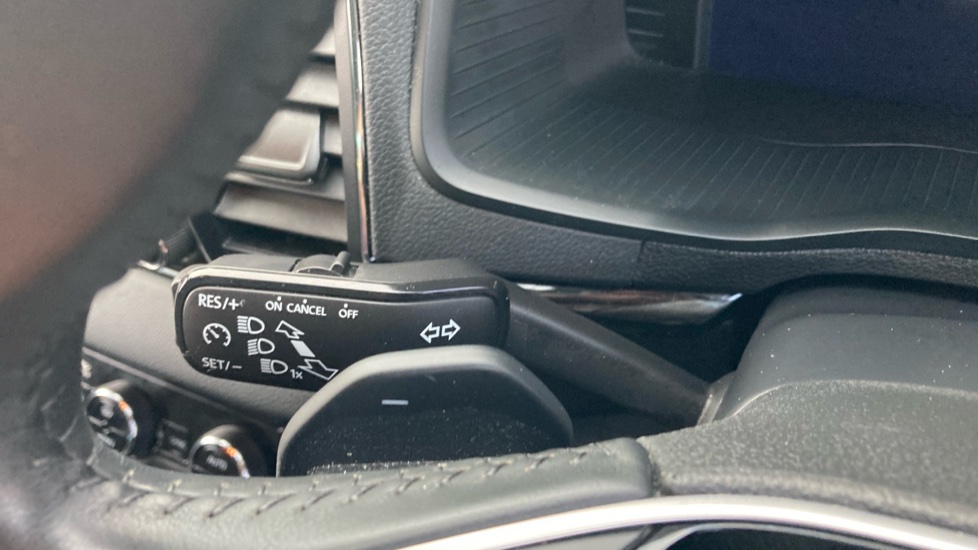 Skoda Karoq 1.5 TSI SE L 5dr DSG Petrol Estate - Image 30