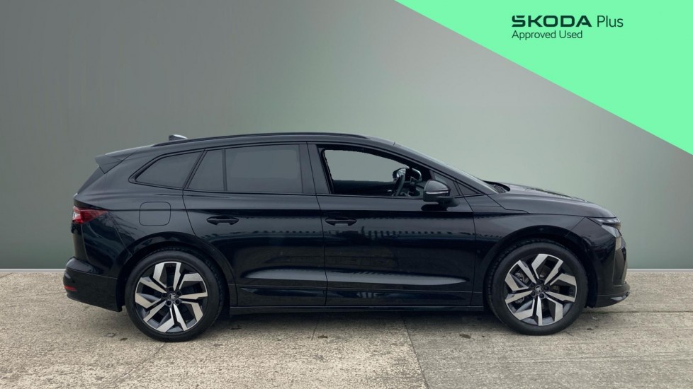 Skoda Enyaq 210kW 85x Sportline 82kWh 4x4 5dr Auto Electric Estate - Image 4