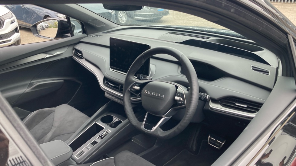 Skoda Enyaq 210kW 85x Sportline 82kWh 4x4 5dr Auto Electric Estate - Image 6