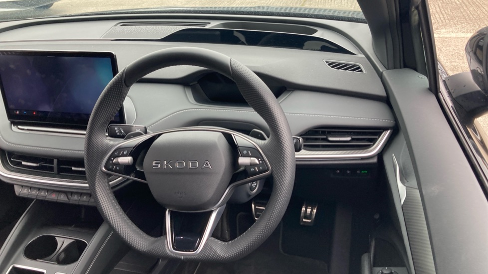 Skoda Enyaq 210kW 85x Sportline 82kWh 4x4 5dr Auto Electric Estate - Image 10