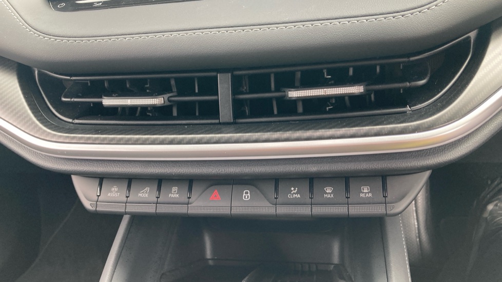 Skoda Enyaq 210kW 85x Sportline 82kWh 4x4 5dr Auto Electric Estate - Image 13