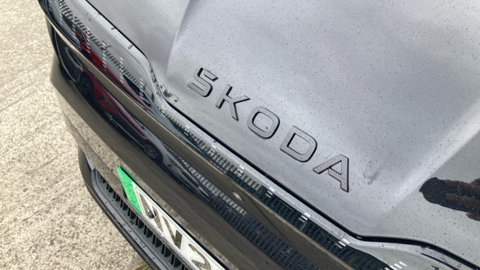 Skoda Enyaq 210kW 85x Sportline 82kWh 4x4 5dr Auto Electric Estate - Image 25