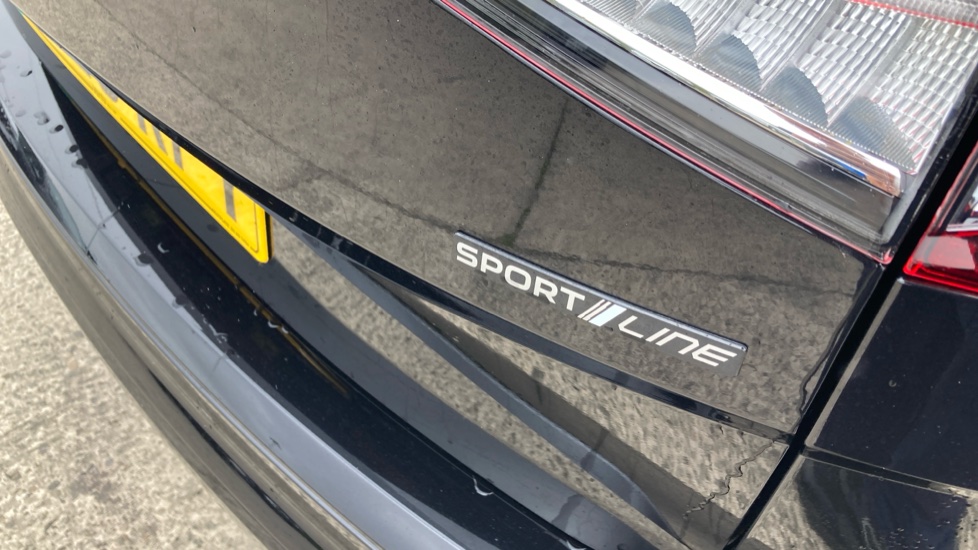 Skoda Enyaq 210kW 85x Sportline 82kWh 4x4 5dr Auto Electric Estate - Image 42