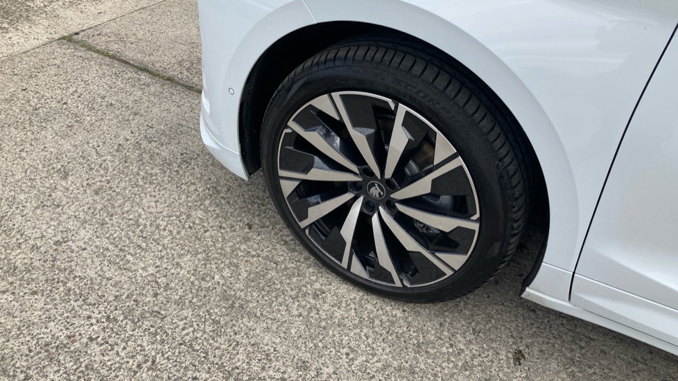 Skoda Enyaq 210kW 85x Sportline 82kWh 4x4 5dr Auto Electric - Image 23