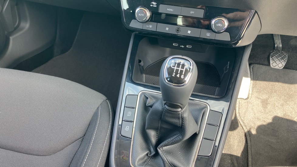 Skoda Fabia 1.0 TSI SE Edition 5dr Petrol Hatchback - Image 14