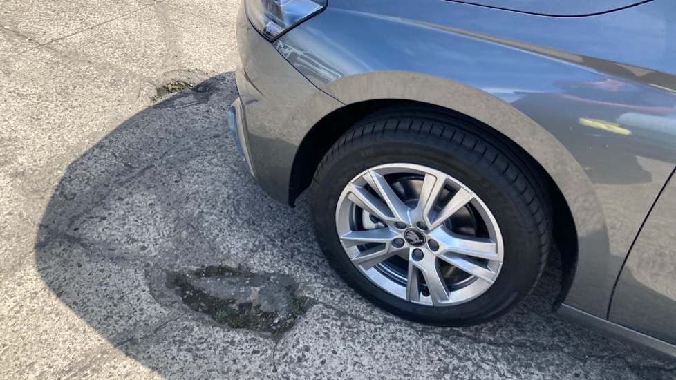Skoda Fabia 1.0 TSI SE Edition 5dr Petrol Hatchback - Image 23