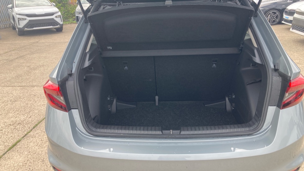 Skoda Fabia 1.0 TSI 116 Design Edition 5dr DSG Petrol Hatchback - Image 20
