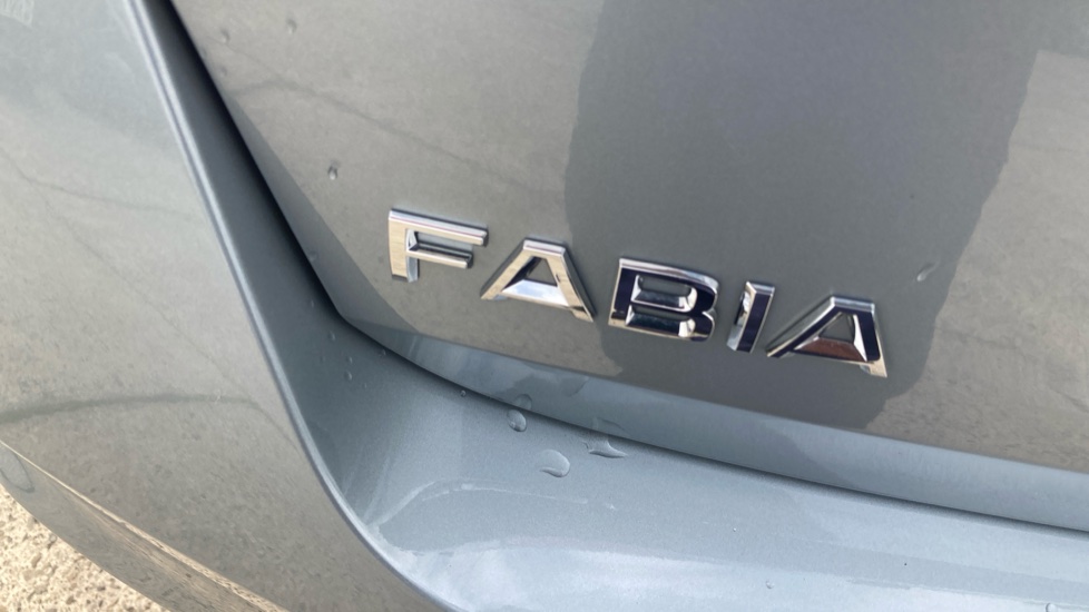 Skoda Fabia 1.0 TSI 116 Design Edition 5dr DSG Petrol Hatchback - Image 41