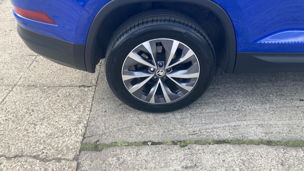 Skoda Kodiaq 1.5 TSI SE Drive 5dr DSG [7 Seat] Petrol Estate - Image 21