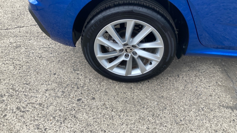 Skoda Kamiq 1.0 TSI SE 5dr DSG Petrol Hatchback - Image 21