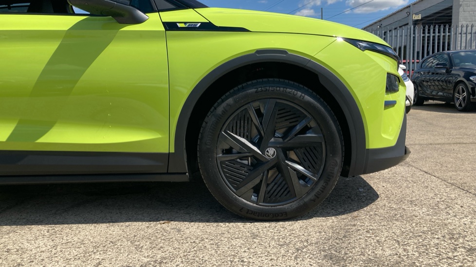 Skoda Elroq 250kW vRS 84kWh 4x4 5dr Auto Electric Estate - Image 5