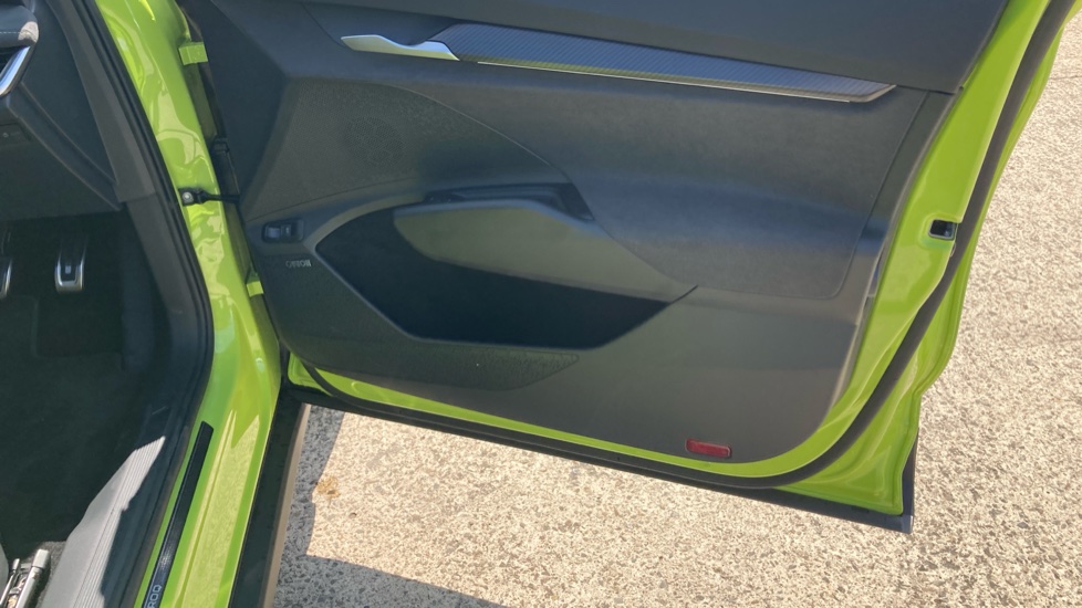 Skoda Elroq 250kW vRS 84kWh 4x4 5dr Auto Electric Estate - Image 19