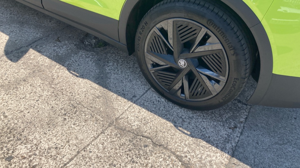Skoda Elroq 250kW vRS 84kWh 4x4 5dr Auto Electric Estate - Image 22