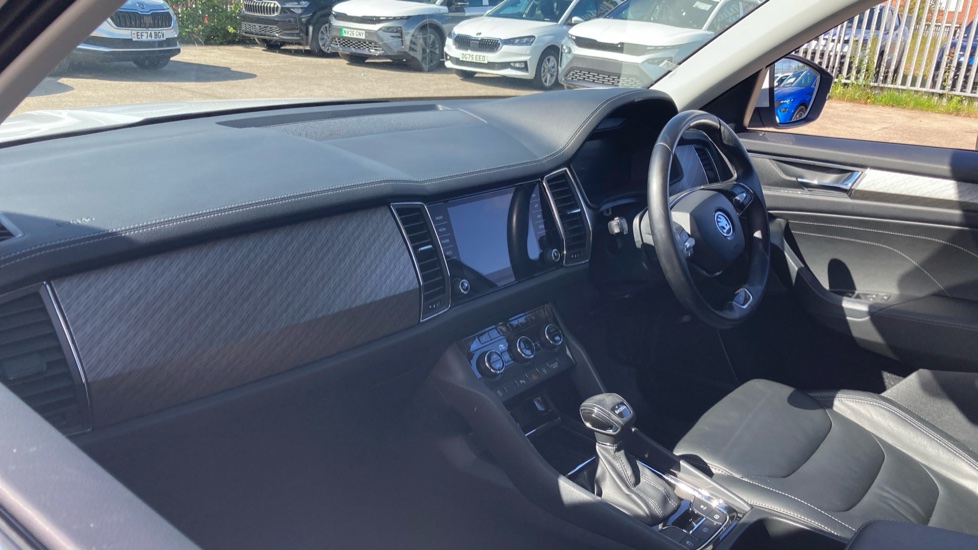 Skoda Kodiaq 1.5 TSI SE L Executive 5dr DSG [7 Seat] Petrol Estate - Image 2