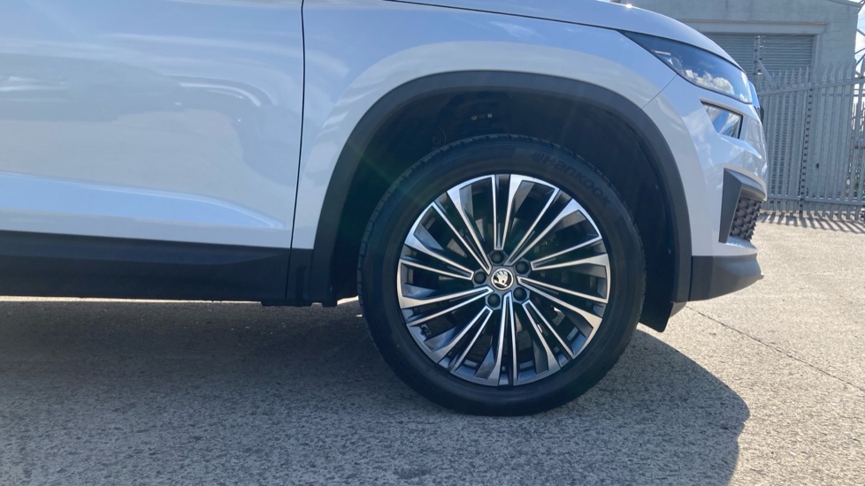 Skoda Kodiaq 1.5 TSI SE L Executive 5dr DSG [7 Seat] Petrol Estate - Image 5
