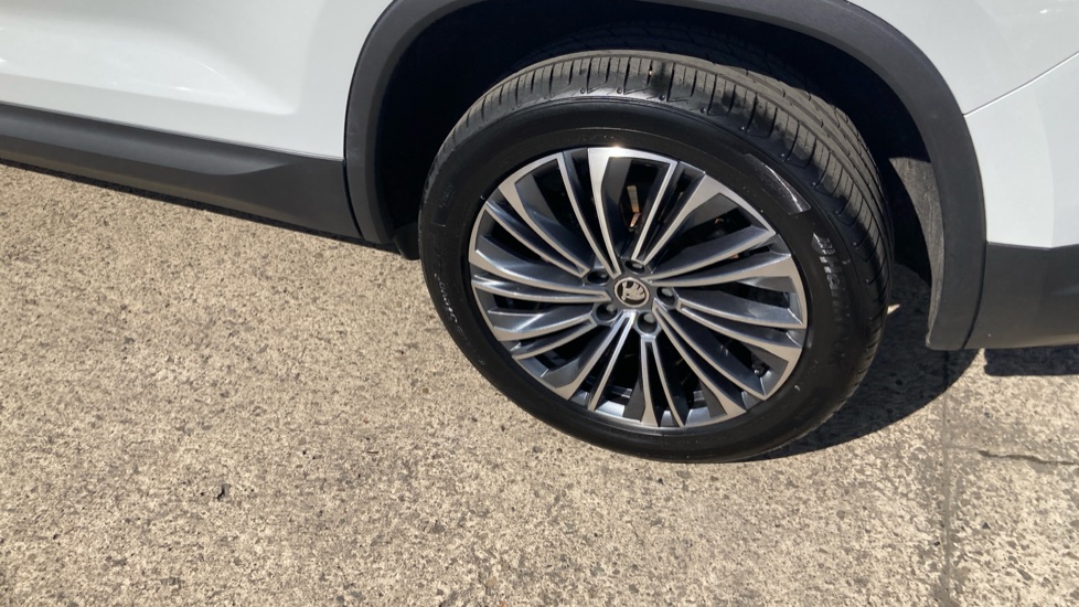 Skoda Kodiaq 1.5 TSI SE L Executive 5dr DSG [7 Seat] Petrol Estate - Image 22