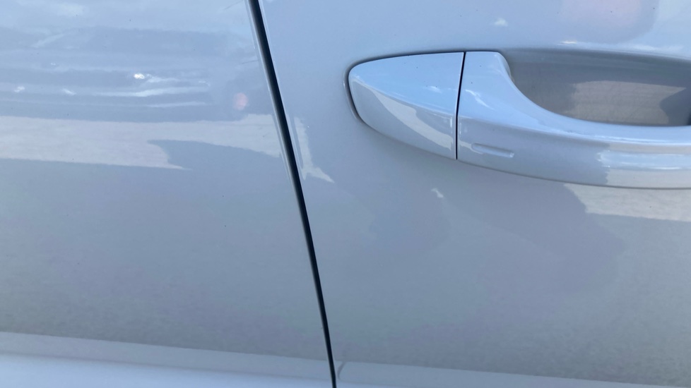Skoda Kodiaq 1.5 TSI SE L Executive 5dr DSG [7 Seat] Petrol Estate - Image 25
