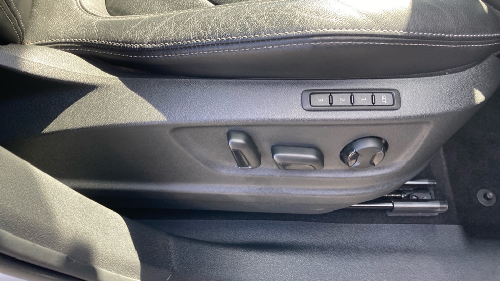 Skoda Kodiaq 1.5 TSI SE L Executive 5dr DSG [7 Seat] Petrol Estate - Image 27