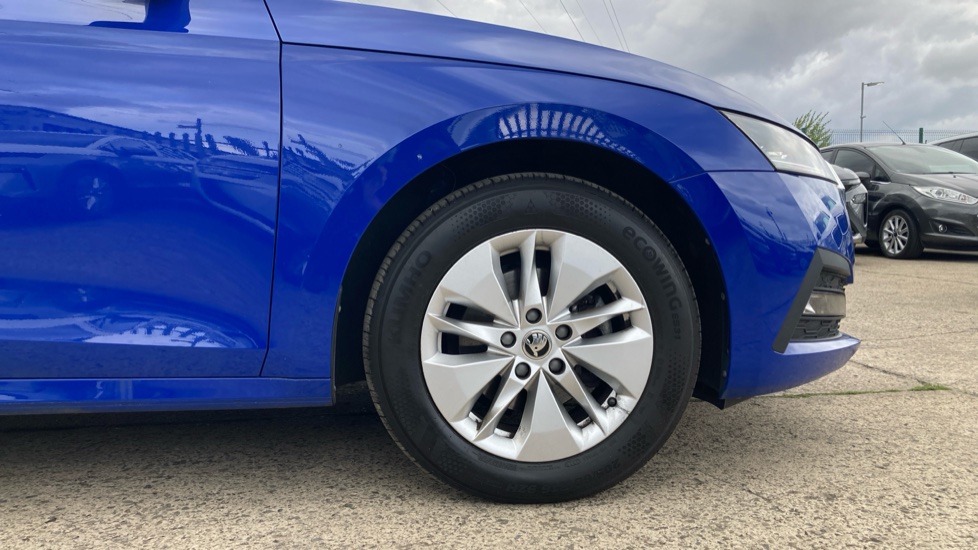 Skoda Octavia 2.0 TDI SE Technology 5dr Diesel Hatchback - Image 5