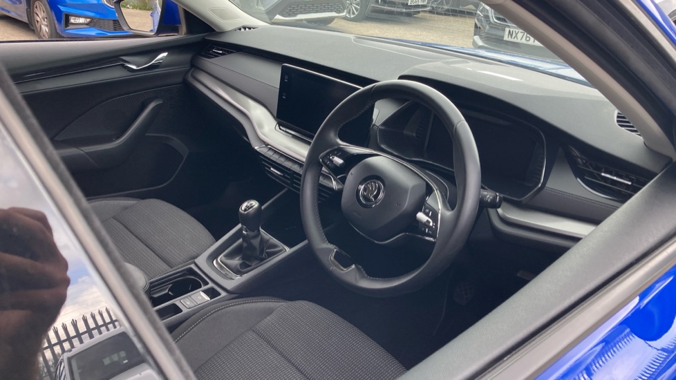 Skoda Octavia 2.0 TDI SE Technology 5dr Diesel Hatchback - Image 6