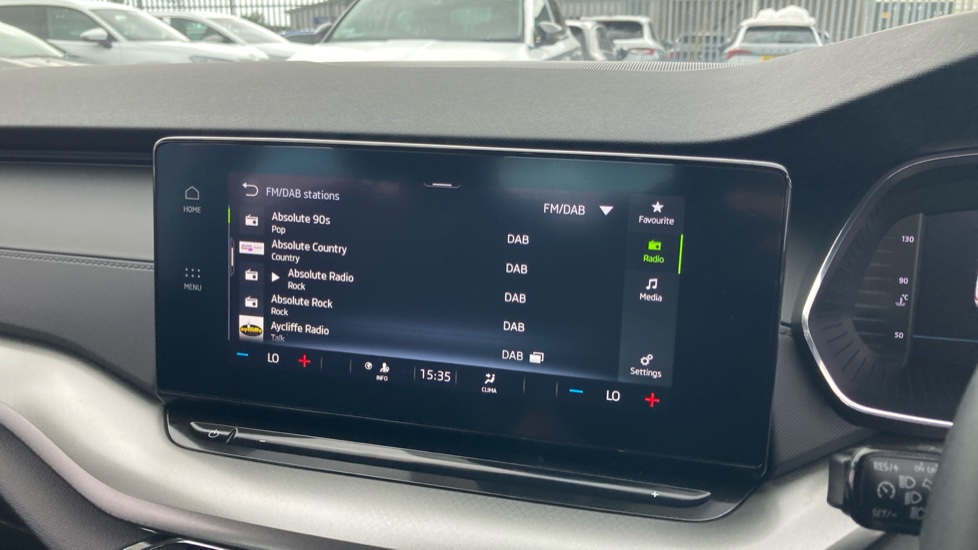 Skoda Octavia 2.0 TDI SE Technology 5dr Diesel Hatchback - Image 12