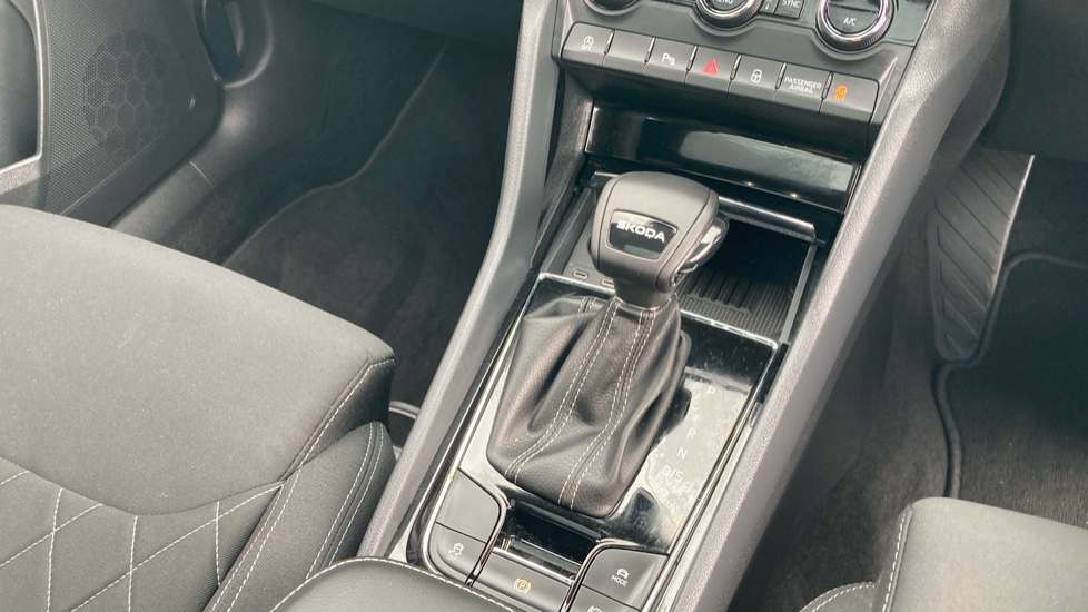 Skoda Karoq 1.5 TSI Sportline Edition 5dr DSG Petrol Estate - Image 14