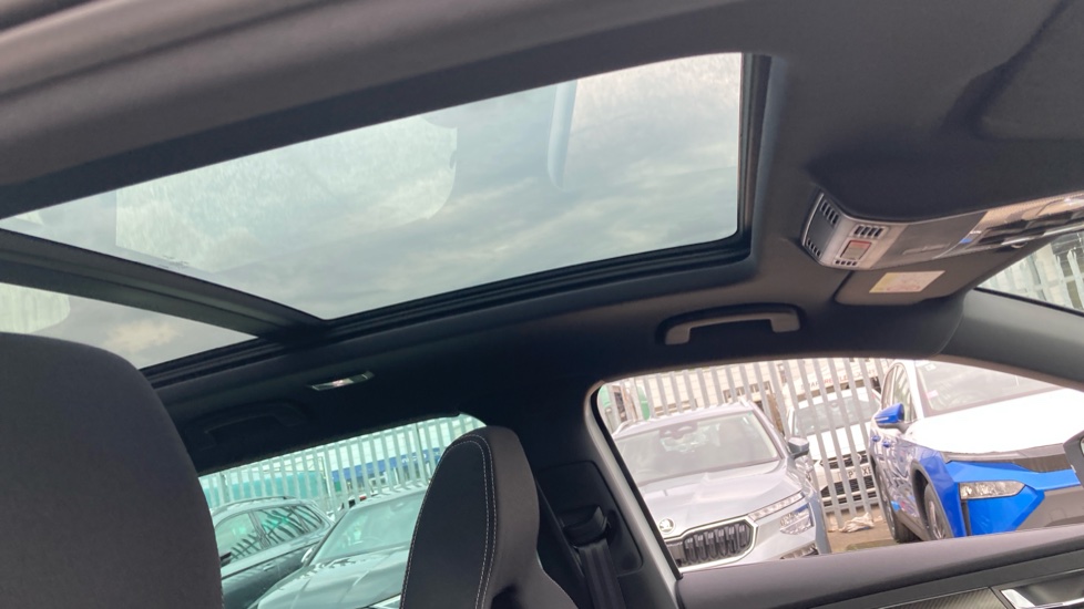 Skoda Karoq 1.5 TSI Sportline Edition 5dr DSG Petrol Estate - Image 29