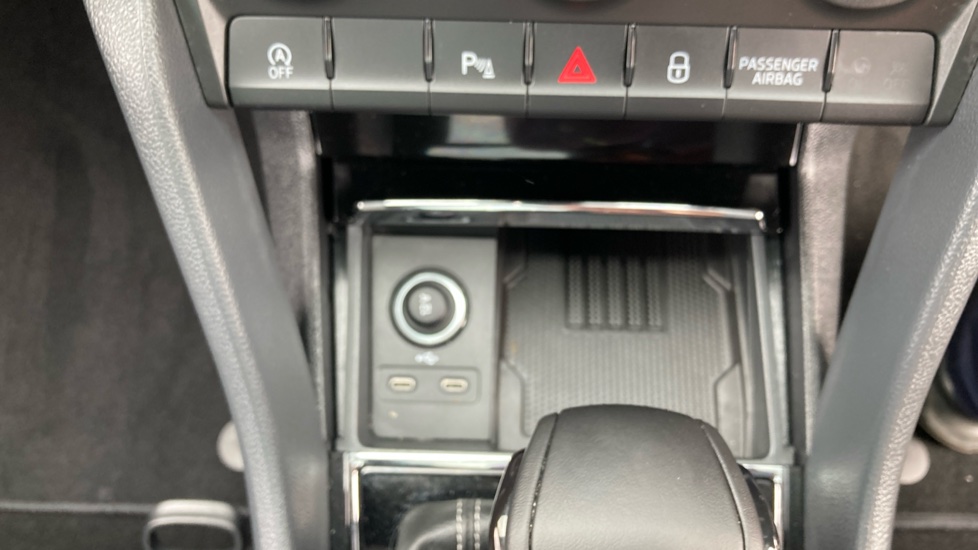 Skoda Karoq 1.5 TSI Sportline Edition 5dr DSG Petrol Estate - Image 34