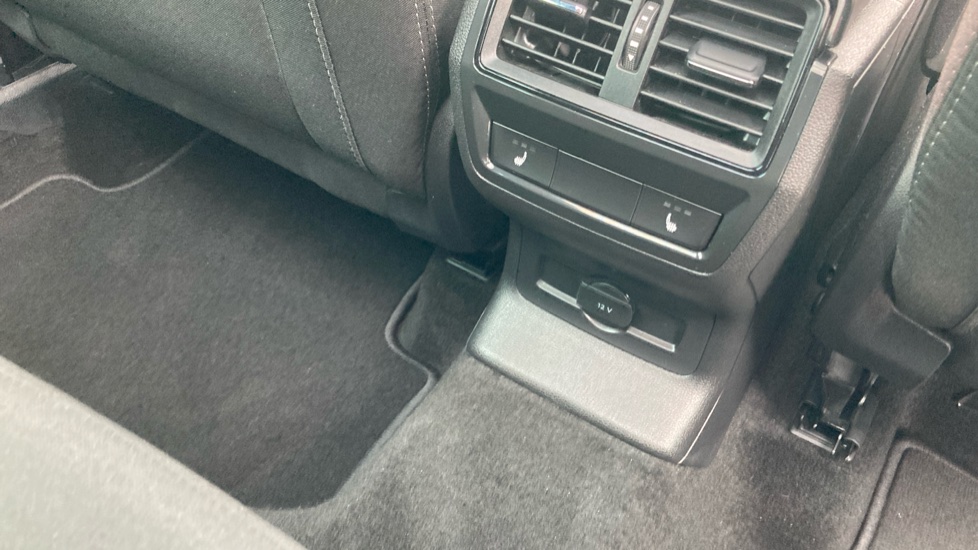 Skoda Karoq 1.5 TSI Sportline Edition 5dr DSG Petrol Estate - Image 41