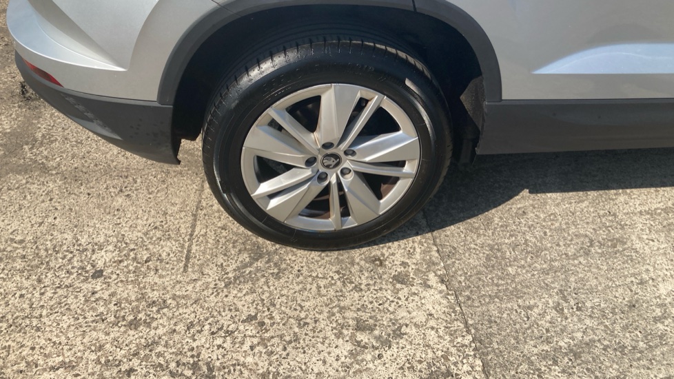 Skoda Karoq 1.5 TSI SE Edition 5dr DSG Petrol Estate - Image 21