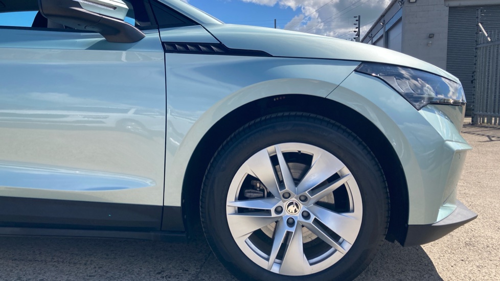 Skoda Enyaq 132kW 60 ecoSuite 62kWh 5dr Auto Electric Estate - Image 5