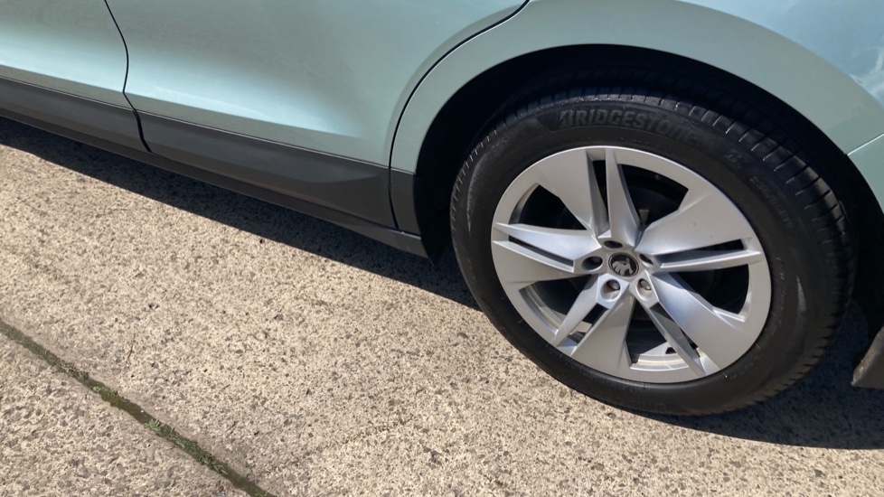 Skoda Enyaq 132kW 60 ecoSuite 62kWh 5dr Auto Electric Estate - Image 22