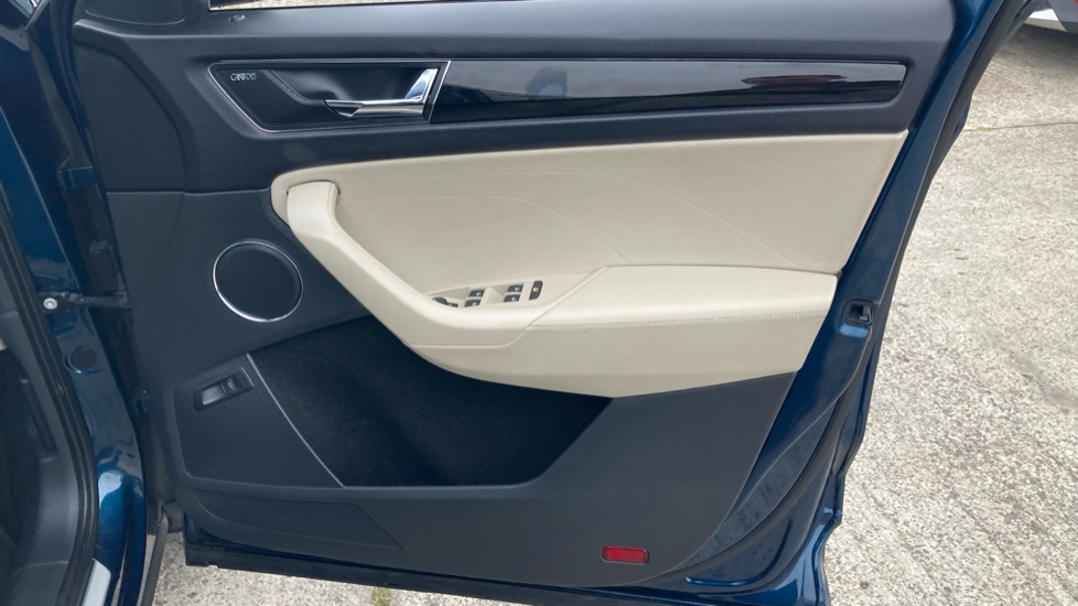 Skoda Kodiaq 2.0 TSI 190 Laurin + Klement 4X4 5dr DSG [7 Seat] Petrol Estate - Image 19
