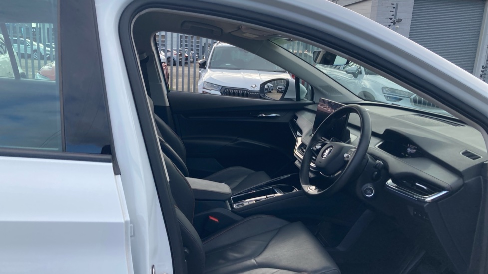 Skoda Enyaq 132kW 60 ecoSuite 62kWh 5dr Auto [120kW] Electric Estate - Image 15