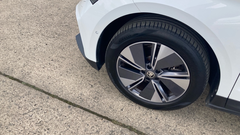 Skoda Enyaq 132kW 60 ecoSuite 62kWh 5dr Auto [120kW] Electric Estate - Image 23