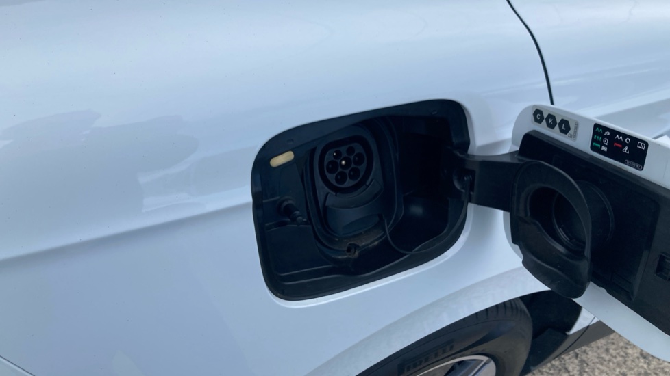 Skoda Enyaq 132kW 60 ecoSuite 62kWh 5dr Auto [120kW] Electric Estate - Image 35