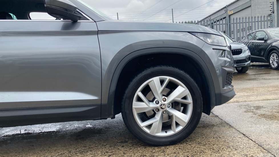 Skoda Kodiaq 1.5 TSI SE L Executive 5dr DSG [7 Seat] Petrol Estate - Image 5