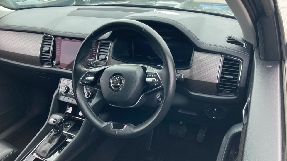Skoda Kodiaq 1.5 TSI SE L Executive 5dr DSG [7 Seat] Petrol Estate - Image 10