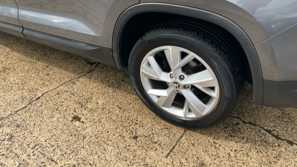 Skoda Kodiaq 1.5 TSI SE L Executive 5dr DSG [7 Seat] Petrol Estate - Image 22