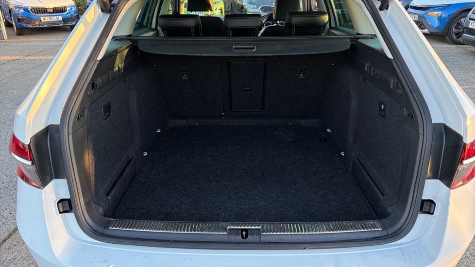 Skoda Superb 2.0 TDI CR SE L 5dr DSG Diesel Estate - Image 20