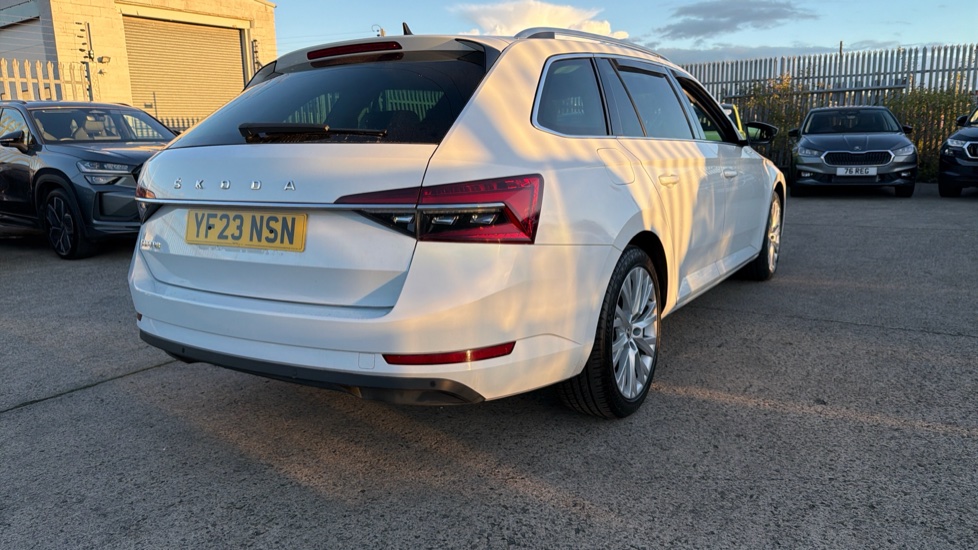 Skoda Superb 2.0 TDI CR SE L 5dr DSG Diesel Estate - Image 33