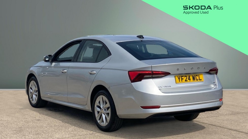 Skoda Octavia 1.4 TSI iV SE Technology DSG 5dr Hatchback - Image 3