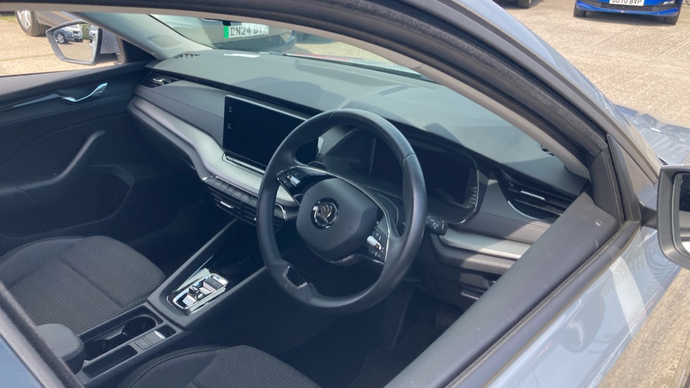 Skoda Octavia 1.4 TSI iV SE Technology DSG 5dr Hatchback - Image 6