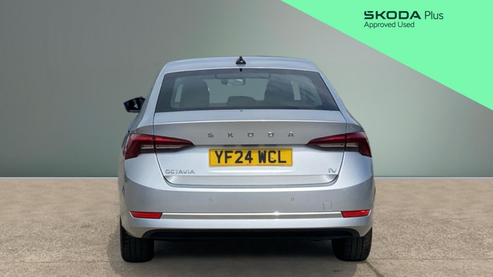 Skoda Octavia 1.4 TSI iV SE Technology DSG 5dr Hatchback - Image 8