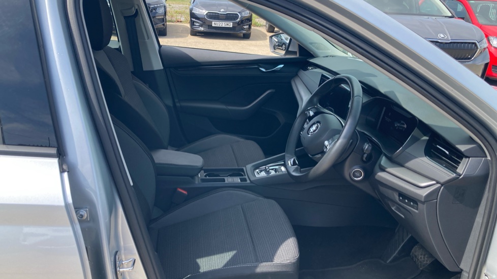 Skoda Octavia 1.4 TSI iV SE Technology DSG 5dr Hatchback - Image 15