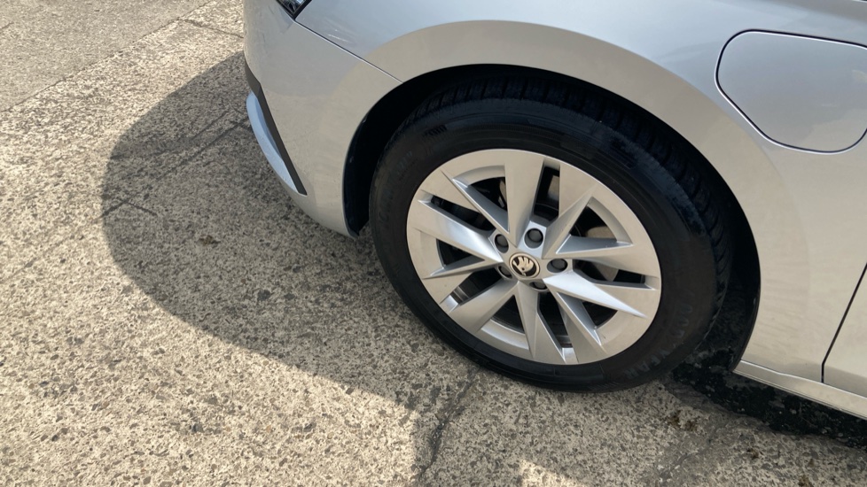 Skoda Octavia 1.4 TSI iV SE Technology DSG 5dr Hatchback - Image 23