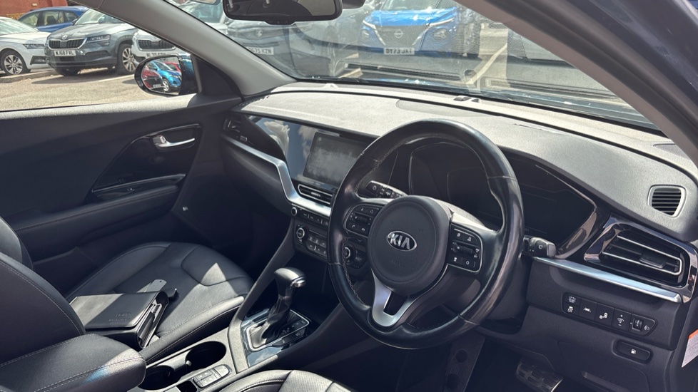 Kia Niro 1.6 GDi Hybrid 4 5dr DCT Hybrid Estate - Image 11