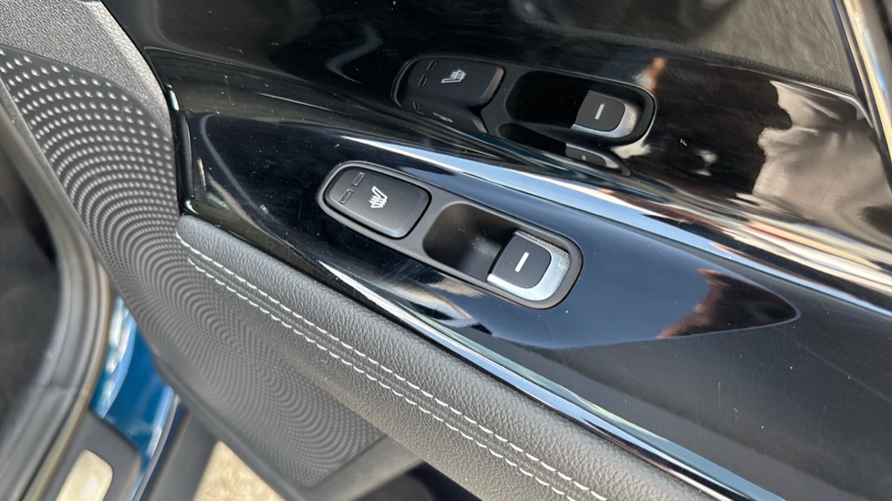 Kia Niro 1.6 GDi Hybrid 4 5dr DCT Hybrid Estate - Image 28