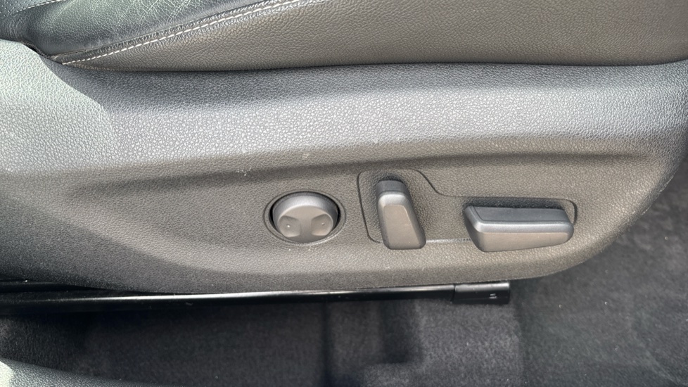 Kia Niro 1.6 GDi Hybrid 4 5dr DCT Hybrid Estate - Image 31