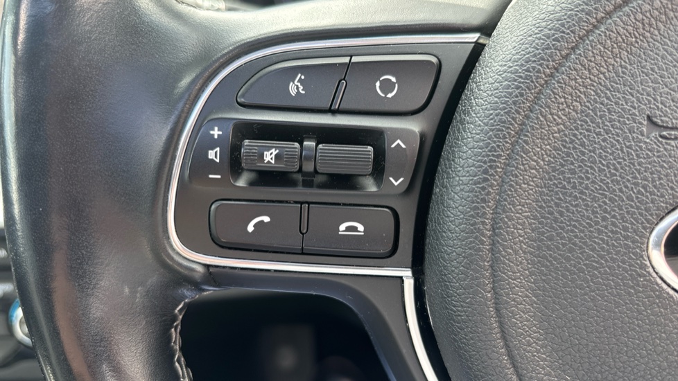 Kia Niro 1.6 GDi Hybrid 4 5dr DCT Hybrid Estate - Image 33